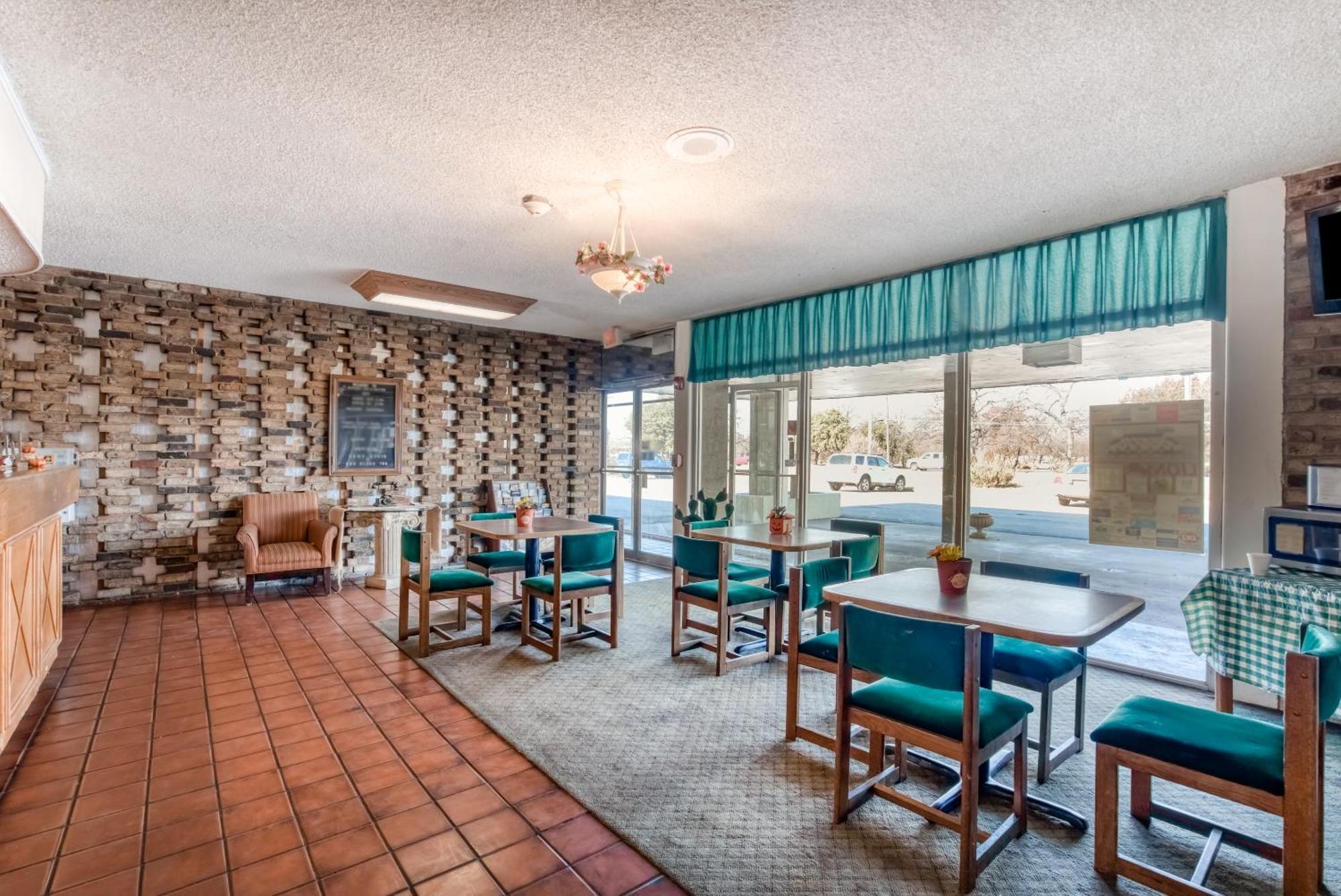 Oyo Hotel Brownwood Hwy 67 Exterior photo